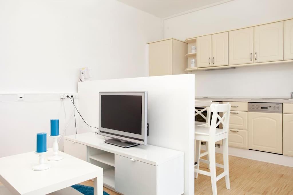 Exclusive 2-Room Souterrain Apartment Nürnberg Dış mekan fotoğraf